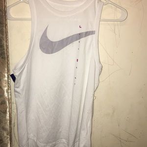 Nike top